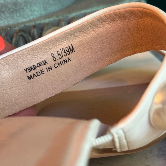 Chinese Laundry Pointy Toe Sandals 8.5 - Picture 6 of 6